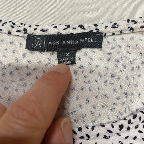 Adrianna Papell Blouse Womens 1X White Black Stretch Shark Hem Pullover Career - Picture 2 of 9